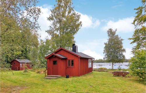 Awesome Home In Älmhult With Lake View - Häradsbäck