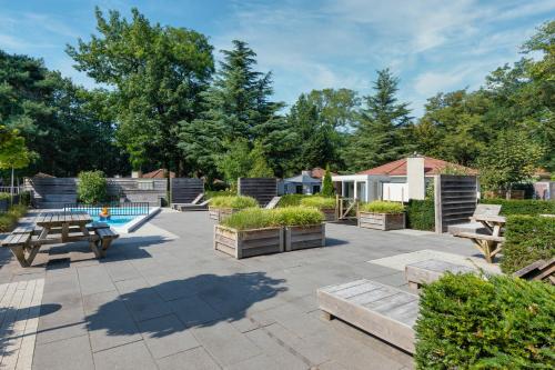 Swimming pool, Bungalowpark Het Verscholen Dorp in Harderwijk