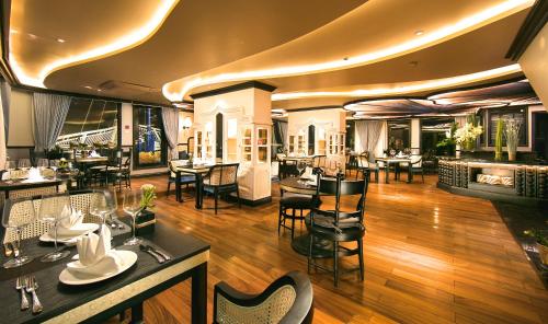 Le Journey Luxury Cruise - 레스토랑