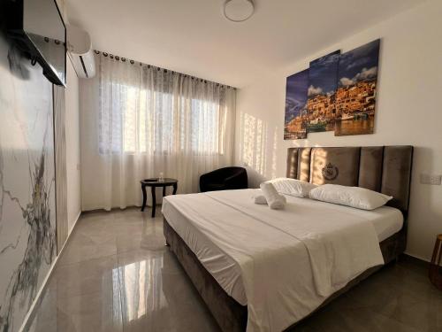 Elis Hotel in Bat Yam