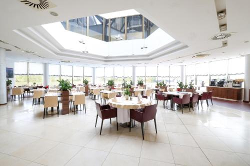 مطعم, Hotel Premier Aqua Adults Only - Fruske Terme in Vrdnik