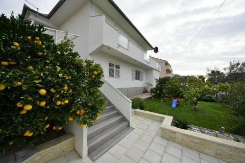 Apartment Sveto - 400 m from beach - main image