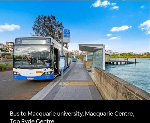 Astonishing waterview condo with Pool, Parking