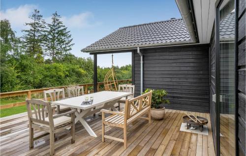 Lovely Home In Fårevejle With Wifi, Unterkunft in Fårevejle