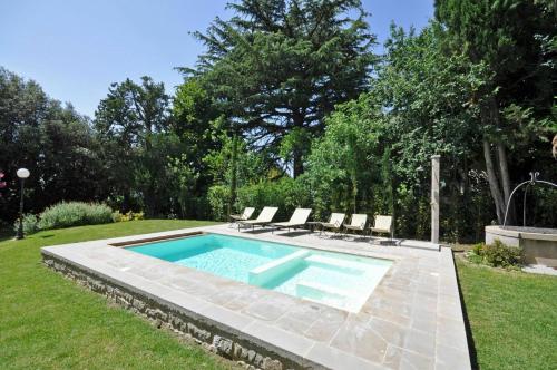 حديقة, Villa Primula by PosarelliVillas in Camucia