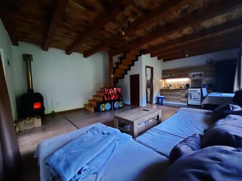 Mountain Cozy Home in Sub Cetate