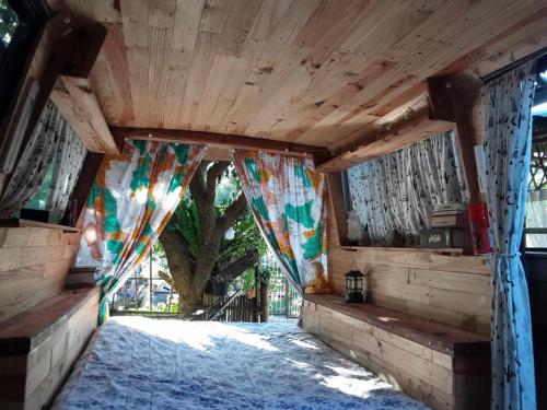 Samatha Camper Samatha Camper