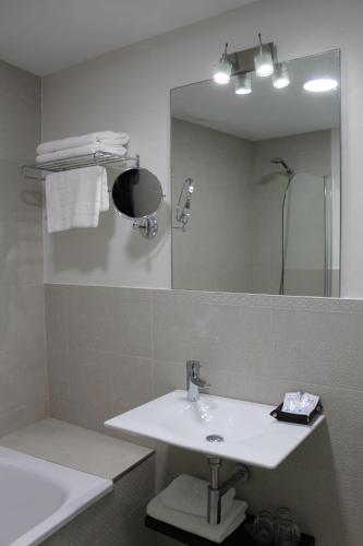Alameda - image 7