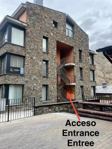 APARTAMENTO CANILLO Wifi-Parquing free-Terraza HUT 5213 in Prats