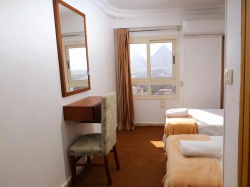 room detail thumbnail 2