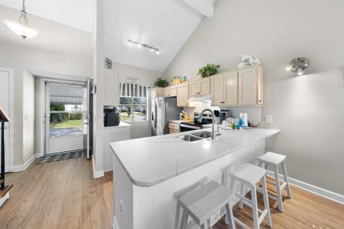 Mariner Lakes Condos - 주방