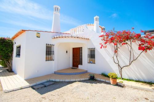 32A Vale do milho - Stunning Villa - image 5