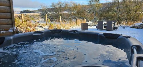 جاكوزي, Balmore Farmhouse near Lochness in Scaniport