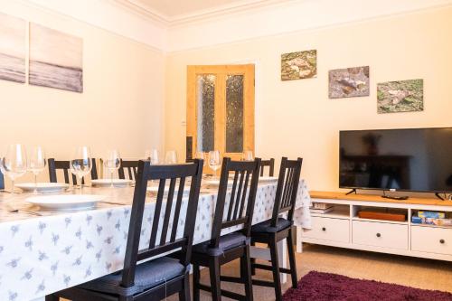 บริการและสิ่งอำนวยความสะดวก, Mowbray in ฟิชเกิร์ด