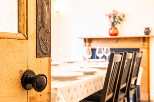 บริการและสิ่งอำนวยความสะดวก, Mowbray in ฟิชเกิร์ด