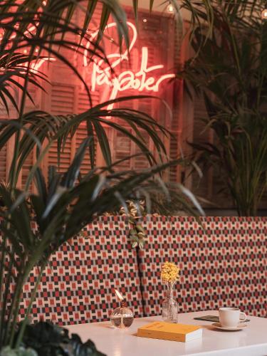 BoB Hotel by Elegancia - image 12