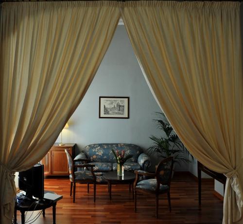 Albergo Quattro Stagioni - image 11