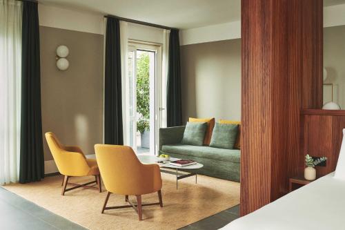 room detail thumbnail 0