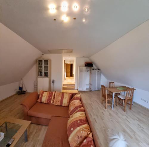 Haus Einfeld - kleine ruhige Ferienwohnung, Neumünster (Foto 4)