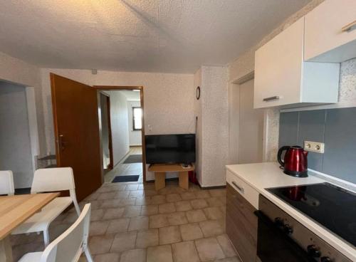Seadmed, Monteurwohnung in Hohenstadt A8, ULM, GUENSTIG, WIFI, SMART TV in Muhlhausen im Tale