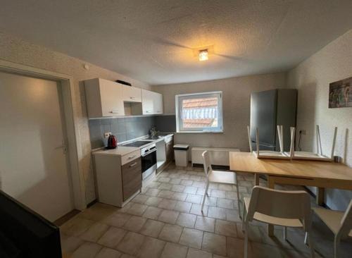 köök, Monteurwohnung in Hohenstadt A8, ULM, GUENSTIG, WIFI, SMART TV in Muhlhausen im Tale