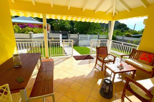 Le Carambole de JosyHouse - piscine et plage a 2mn in Pointe-Noire