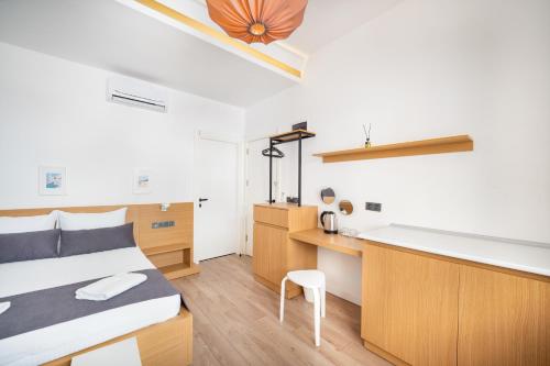 Double Room image 2