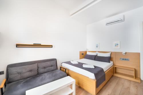 Double Room image 4