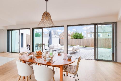800m de la plage, maison neuve pour 10, piscine gîte à louer kermorvan