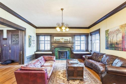 Massive 5 bedroom downtown