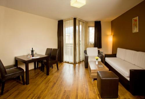 Hotel Casa Karina Bansko - Half Board & All Inclusive - image 4