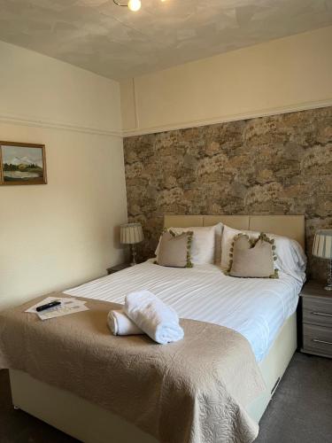 Johnny Dough's Conwy with Rooms 3