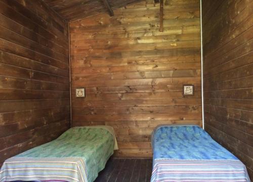 Bungalow with Shared Bathroom image 6