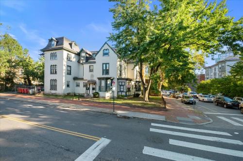 Stylish 2bdrm Flat In Univ City Upenn Area in Philadelphia, USA