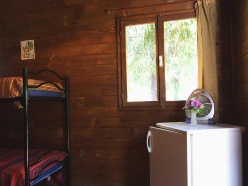 Bungalow with Shared Bathroom image 5