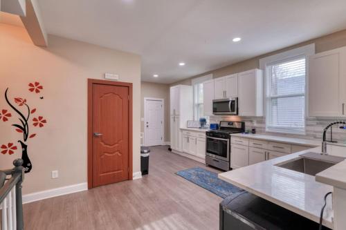 5 bedrooms with a gameroom in Baltimore, USA
