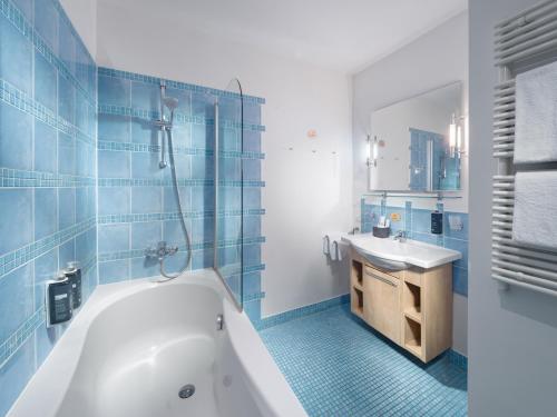 Mamaison Residence Belgická Prague - image 9