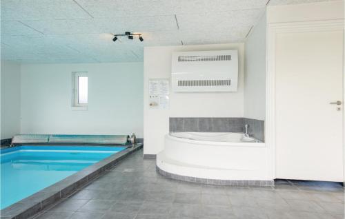 Swimming pool, Nice Home In Blokhus With Sauna in Blokhus