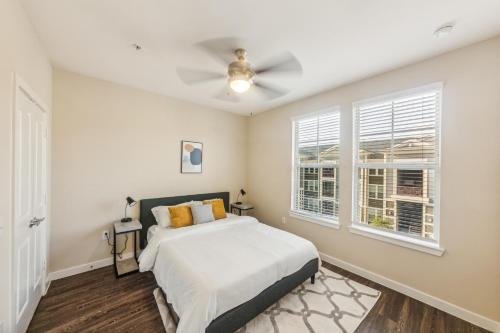 Cullen 4307 I Parking I Pool I Gym I 2bd2bth in Houston, USA