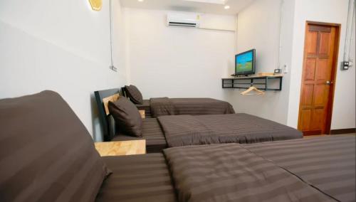 Yaowarate Sport Club and Resort ไร่เยาวเรศ Room Type - Deluxe Triple Room
