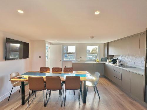 Kensington Penthouse