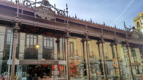 Hostal Met Madrid - main image