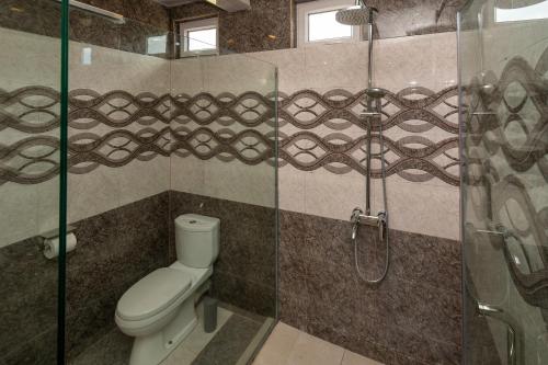 Villa Tropicale, 5 bed, private pool, 5 min beach