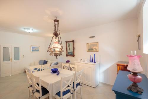 Létesítmények, Hedera Estate Villa Hedera XI in Kolocep