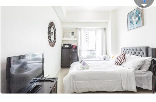 Makati Beacon Studio Suite, Manila