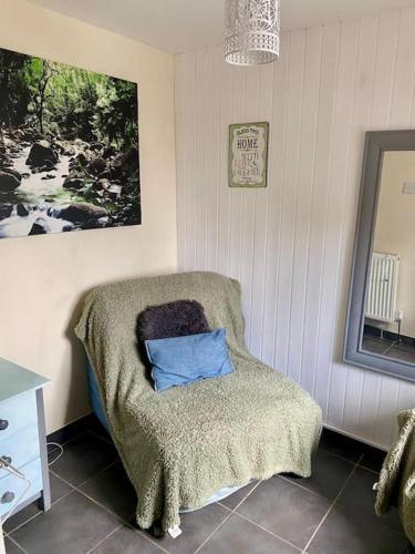 Snowdrop Stone Detached Cottage