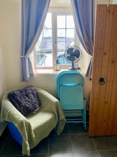 Snowdrop Stone Detached Cottage