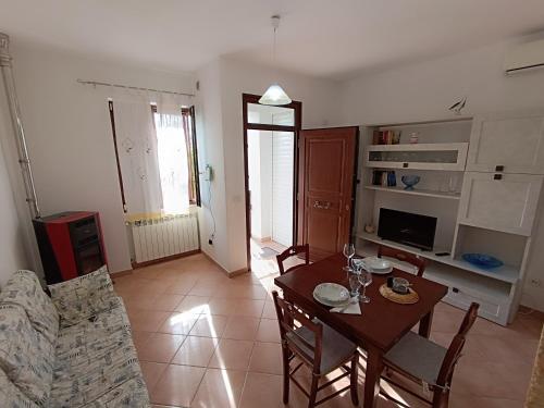  100 mt dal mare, Al Porto casa vacanze, posto tranquillo per famiglia in Marina Porto