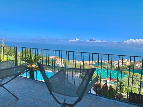 Villa with Private Pool room in AMORE RENTALS - Villa The Stone on the Sea