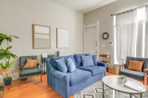 1 Mi to Dtwn Louisville Home with Deck and Fire Pit! in Louisville, USA